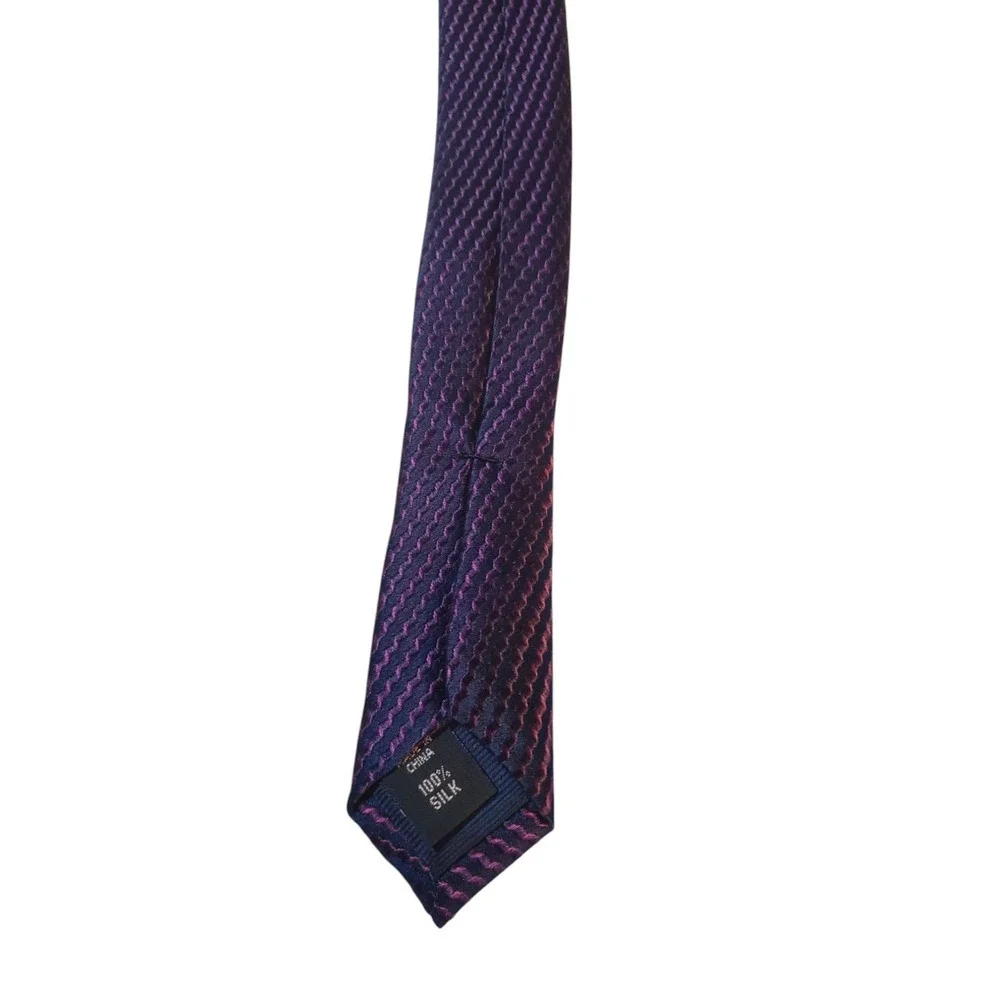 Michael Kors Mens Tie Necktie Designer Luxury Purple Navy Stripe‎ Shimmer Formal